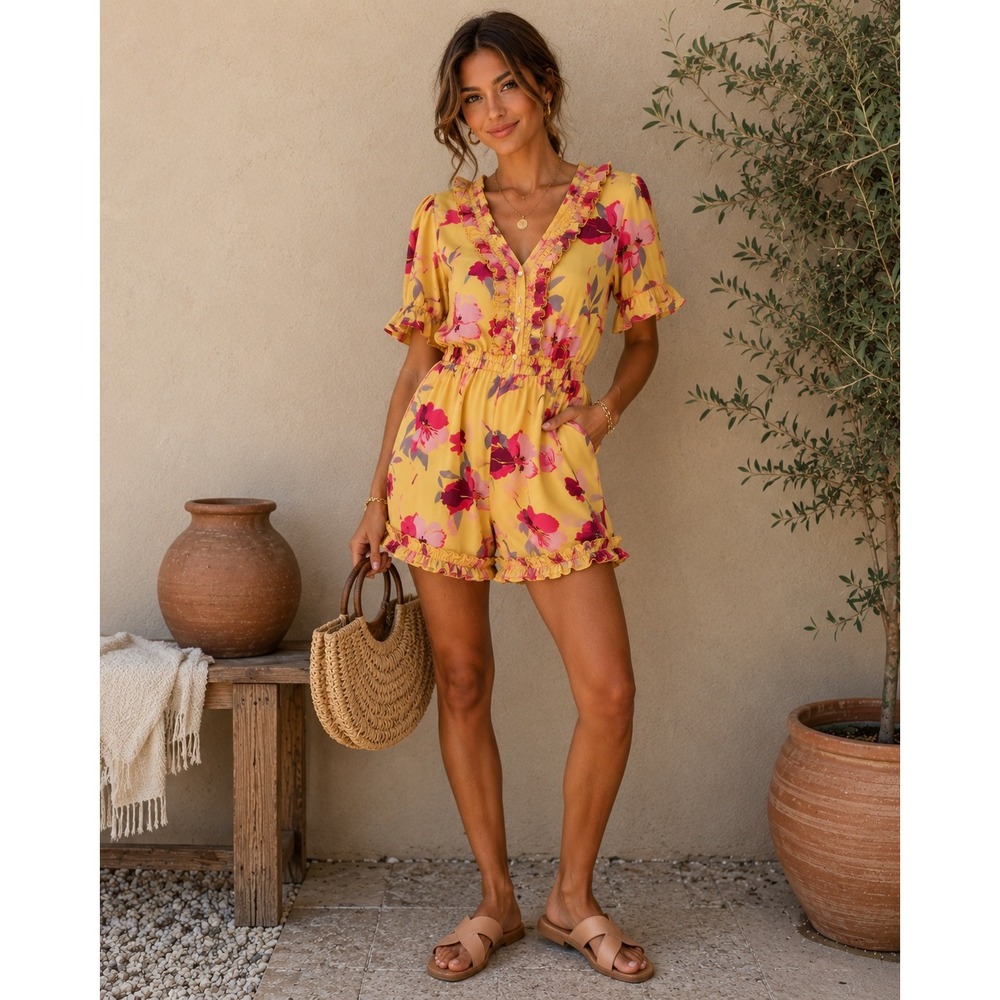 Alessa W. Collection‎ Yellow Floral Ruffle Romper Pearl Button V-Neck Small